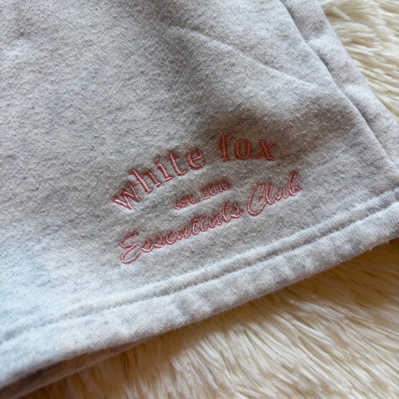 White Fox Boutique Heather Grey & Pink Lounge Shorts Size XS - Picture 2 of 3